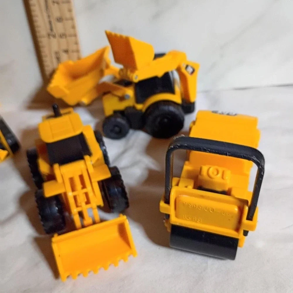 Caterpillar CAT Construction Toy Vehicle Lot Excavator Roller Loader Yellow 8pc